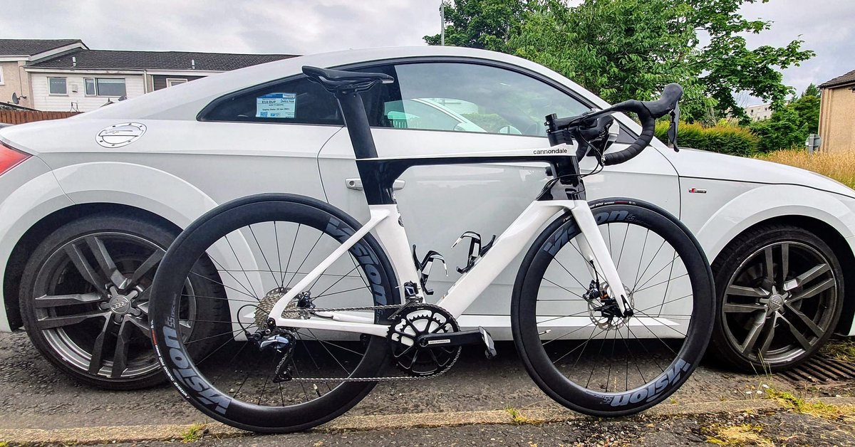 Massive thanks to Stevie &amp; Jonny @EKOKBikes for this stunning machine. <a href="/cannondalebikes/">cannondalebikes</a> #systemsix #bling #faster