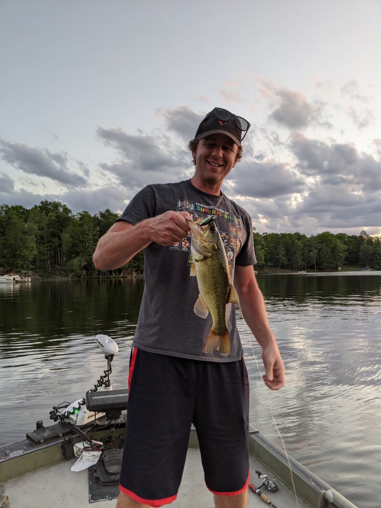 AdamDaulton's tweet photo. Bass fishing. Love it. #TheYoop https://t.co/GjomLW1Sq6