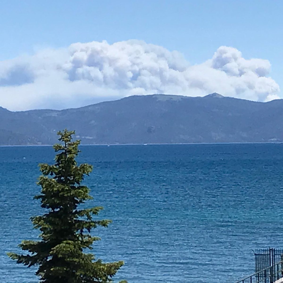 NTFPD_'s tweet image. Smoke from the #NumbersFire as seen from #Tahoe.