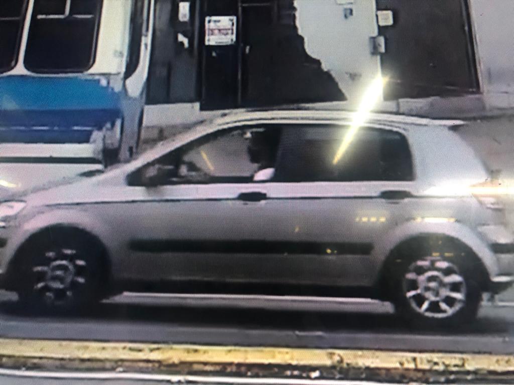 #Caracas El 01 de Julio el Sr. José Heredia fue arrollado y murió a los minutos en la avenida frente a las Torres de Petare, sector Buena Vista, por un conductor q pasó la luz roja del semáforo en un Hyundai, modelo Getz, color gris, no tiene placa en la parte trasera.