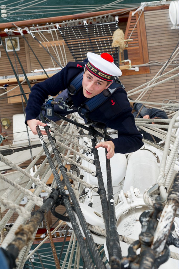 MarineNationale's tweet photo. [J-6 🇫🇷 ] Un détachement d’élèves de l’Ecole des Mousses sera présent lors des cérémonies du #14juillet2020 !  Âgés de 1⃣7⃣ ans en moyenne, ce seront les plus jeunes représentants de la Marine ! ⚓️ https://t.co/QN8GkoXUyv