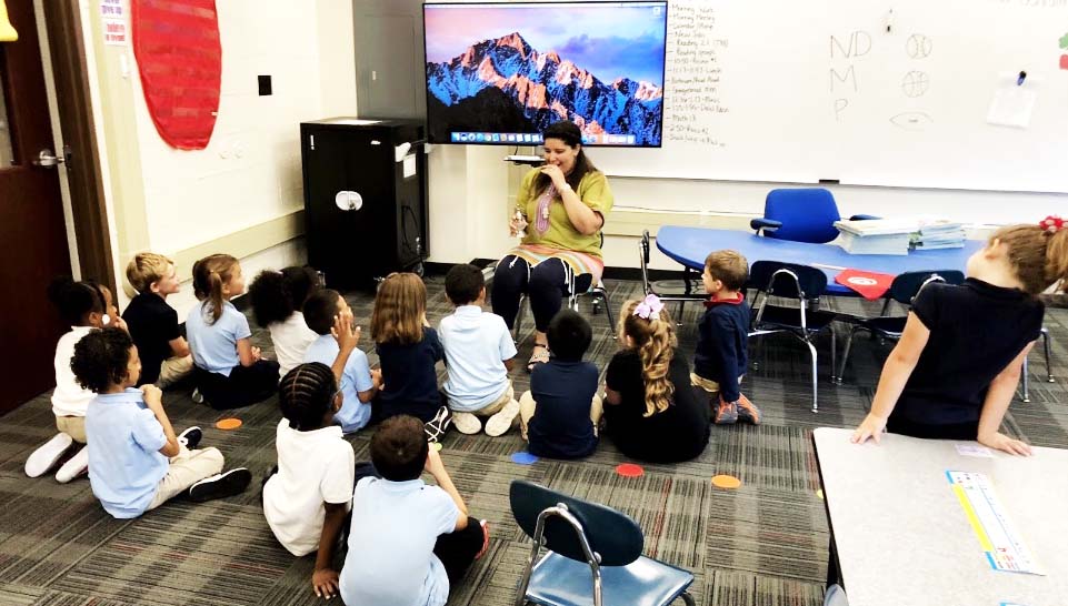 .@CIA_Cougars' French Dual Language Magnet is equal parts English &amp; French. 25 kindergarten &amp; 25 first grade students will be admitted. Students continue the language immersion as they progress from grade to grade. Tuition is free. ow.ly/RxKx50ArI2y…/french_dual_language