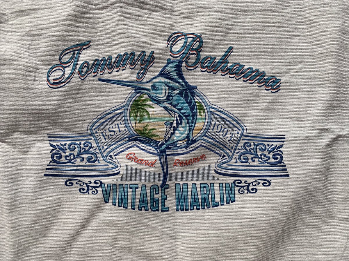 DesignsPriscus's tweet photo. Some new items going up today, including Tommy Bahama fabric! Please visit my Etsy, DM me or comment below if you would like to place a custom order including Tommy Bahama fabric. The panels are 28x28 inches and the designs are 11x8.5 inches (white) and 13x5.75 inches (blue). https://t.co/eclwfcJ839