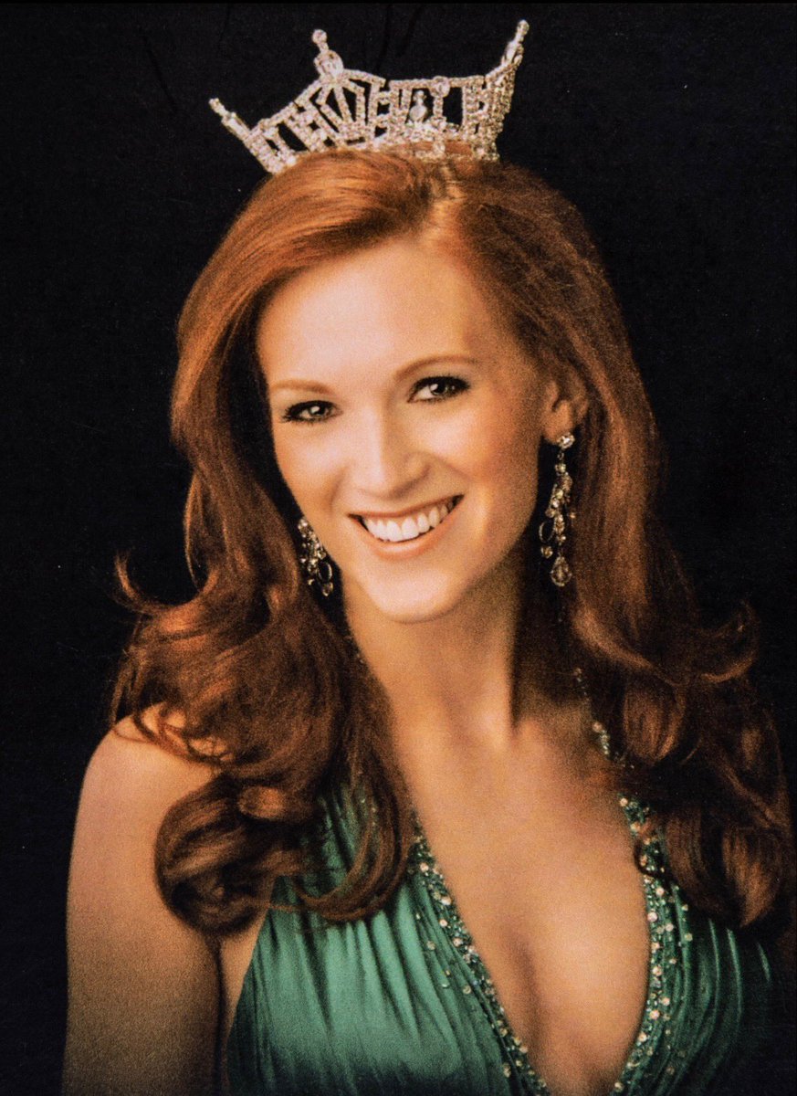MissNebraskaOrg's tweet photo. Happy Birthday to our Forever Miss Nebraska Molly McGrath, Miss Nebraska 2006! https://t.co/L39pviuOnw