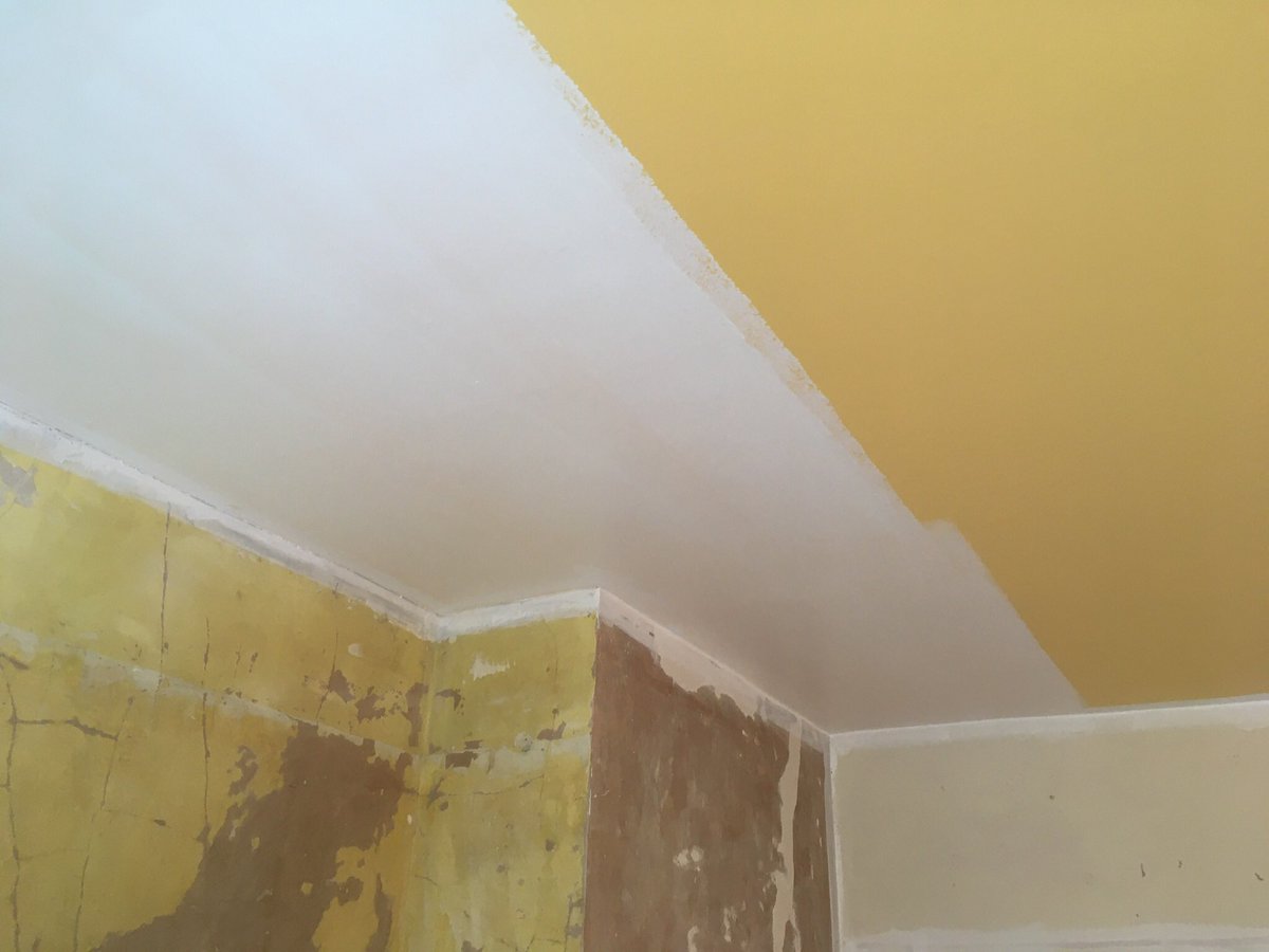 CatworthDecor's tweet photo. Great coverage from @Tikkurila_UK #AntiReflex2 over this yellow ceiling today..๐๐ผ https://t.co/i6jBI06HMy