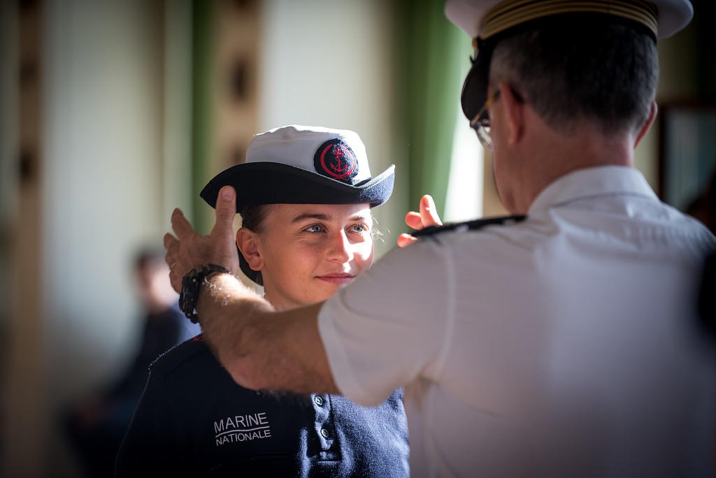 MarineNationale's tweet photo. [J-6 🇫🇷 ] Un détachement d’élèves de l’Ecole des Mousses sera présent lors des cérémonies du #14juillet2020 !  Âgés de 1⃣7⃣ ans en moyenne, ce seront les plus jeunes représentants de la Marine ! ⚓️ https://t.co/QN8GkoXUyv