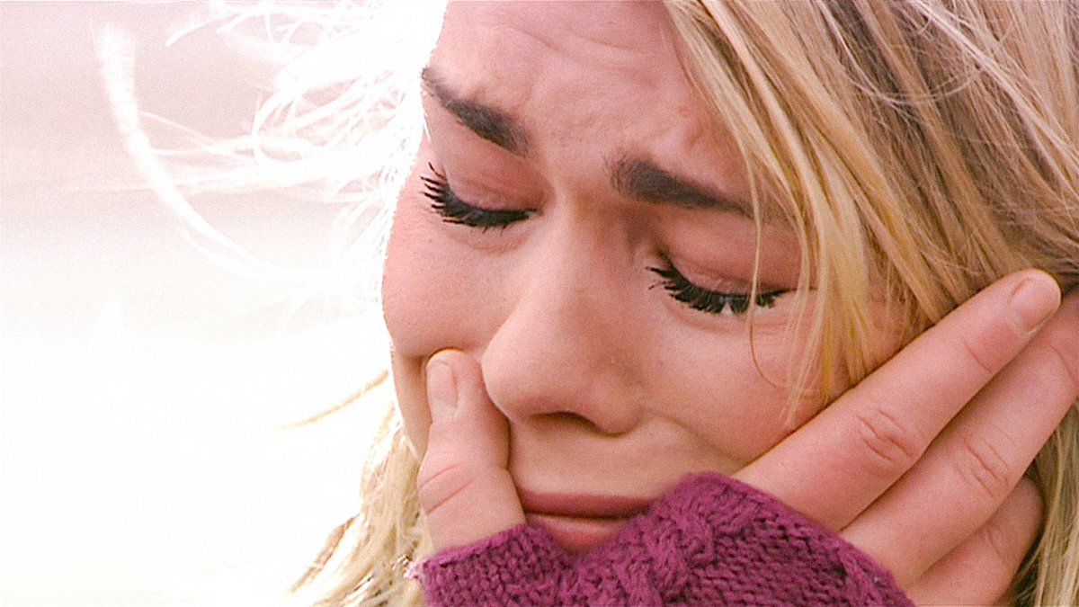 memoriesdw's tweet photo. 14 years ago today, the Doctor burnt up a sun just to say goodbye to Rose in Doomsday. https://t.co/tbCUxBJf6b