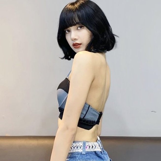 JP_igsaw's tweet photo. @tccandler I vote #LalisaManoban from Thailand for #100mostbeautiful2020 #tccandler 

#LISA #LALISA #리사 #リサ #لیسا #ลิซ่า #莎莎 #小莎 #블랙핑크 #BLACKPINK

https://t.co/5TBNJlkui0 https://t.co/pXWjbVSC7z