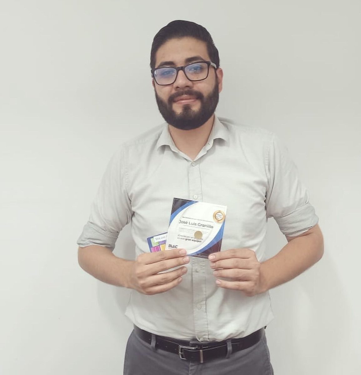 BlacConnect's tweet photo. Felicidades para los siguientes colaboradores, que en los meses de abril, mayo, junio y algunos de Julio están celebrando su aniversario en BLAC 😎 Son parte fundamental del equipo, que continúen más años con nosotros 🥳🥳 👏🏻 https://t.co/Yo0ECSUvjz