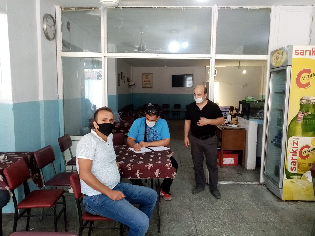 MtalHasan's tweet photo. İçerisinde bulunduğumuz kontrollü sosyal hayat döneminde alınması gereken önlemler ve uyulması gereken kurallar çerçevesinde okul müdürümüz ve müdür yardımcılarımız tarafından kahvehane, cafe ve dernek lokallerinde denetimde bulunuldu. @MiA_AliYLM @mehmett_olmez @safakarpat https://t.co/0fDa8zrrJN