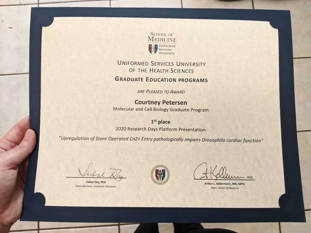 CellSciGal's tweet photo. It is such an amazing feeling to have your work recognized :) I'm so grateful for the opportunity to represent my lab @SmythLab, school, and program. Thank you to all the amazing scientists who have helped me come this far. https://t.co/cYVLRgLbQA
