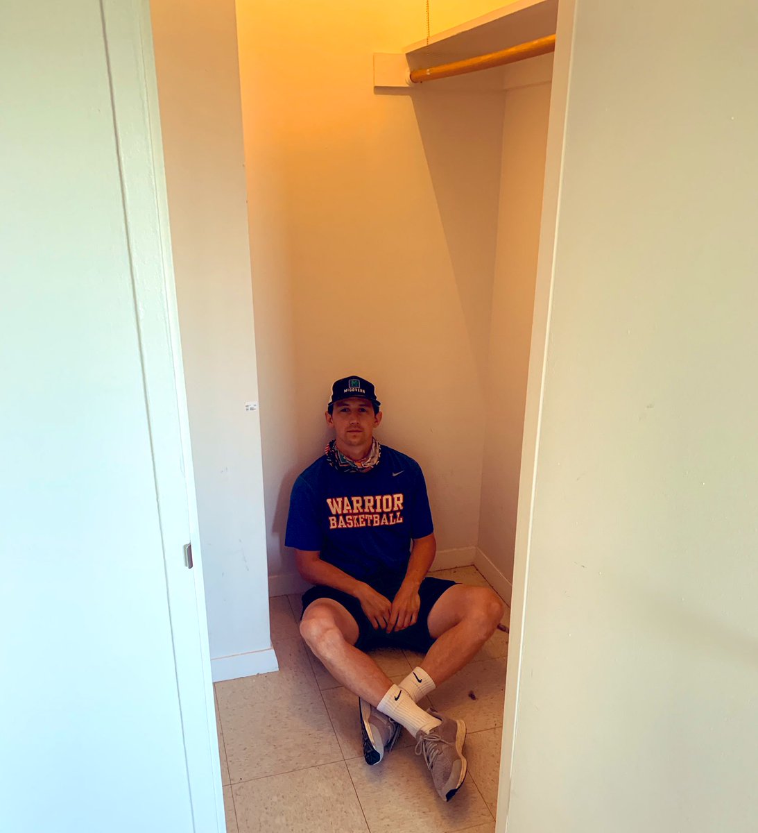 destinationdiff's tweet photo. Destination Different 7.8 🤦‍♂️

State of the union with host @Ry3Dunn 
- Progress on podcast
- Progress on blogging @yopro_ 
- Progress on email newsletter
- Progress on social media growth
- Moving out of the closet

100% transparency. Listen here —> https://t.co/mXYPnMuAyG https://t.co/zaqU5ZJKwe