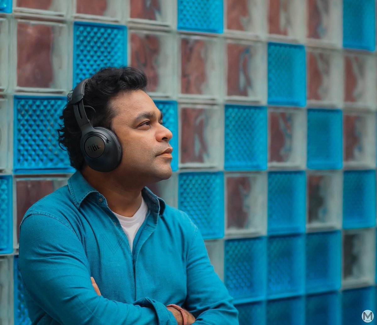 balajidtweets's tweet photo. #ARRahman Photoshoot for JBL

By Team #MerakyCollective ❤️👍 

Check out the AD : https://t.co/EkTNNXYQxA https://t.co/vAA0rmlTDz