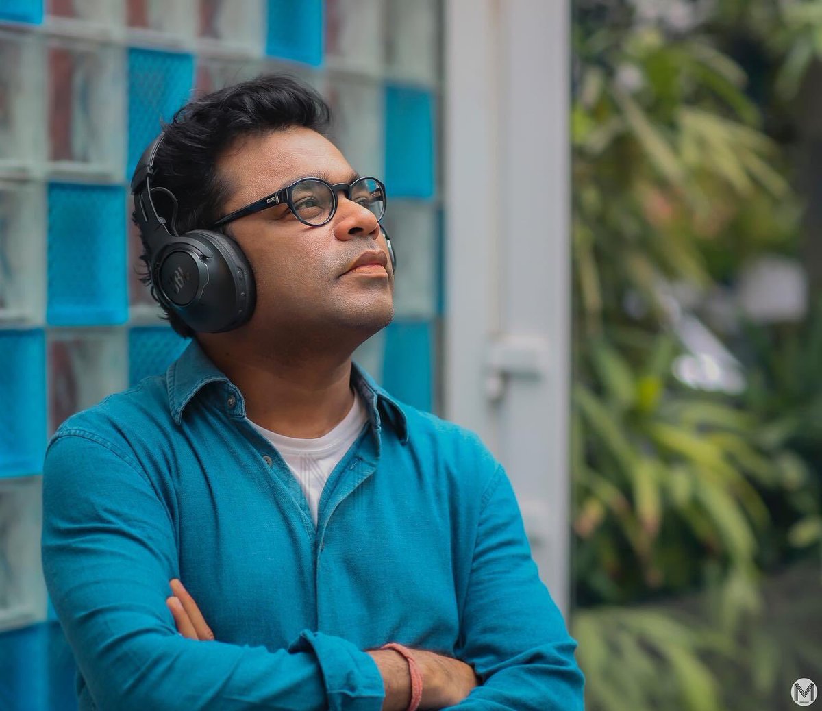 balajidtweets's tweet photo. #ARRahman Photoshoot for JBL

By Team #MerakyCollective ❤️👍 

Check out the AD : https://t.co/EkTNNXYQxA https://t.co/vAA0rmlTDz