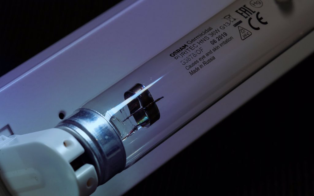 UvColombia's tweet photo. La bombilla PURITEC es un producto OSRAM desarrollado específicamente para generar una acción germinicida en el aire y superficies. Estas bombillas están disponibles en #DesinfeccionUvColombia en tres dispositivos #geminicidas: 1 Unidad movil UVC, 2 Caja UVC, y 3 lámpara Airzing https://t.co/w6jTBCSSUx