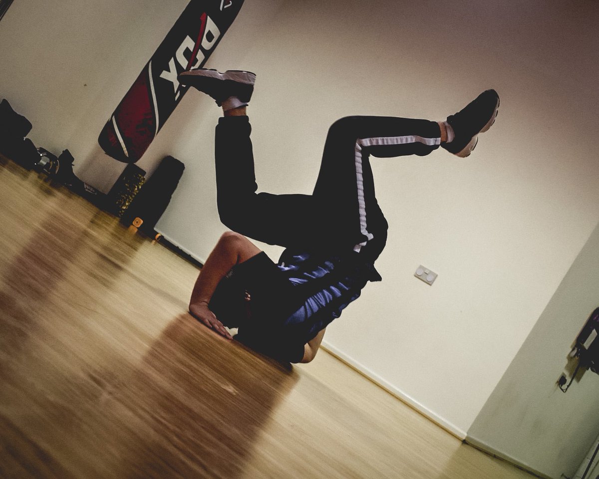 Chris Kraze tweet media