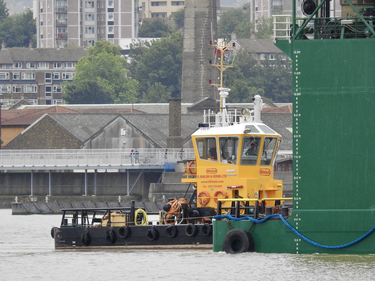 Watching The Thames tweet media