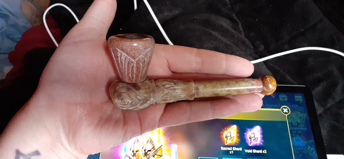 Zimmerchild's tweet photo. Bubble hash for breakfast. My husband got me this pipe for my birthday. #cannabis #cannabisismedicine #hash #bubblehash #stonepipe #pipesmoking #chronicpain #chronicillness https://t.co/ZlEpavCzTv