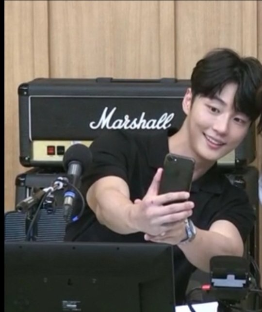 edsiyoon's tweet photo. I get lost in your smile.❣😍😘🤗💛
#윤시윤 #ユンシユン #尹施允 #yoonsiyoon #yoonshiyoon
#multitalentedsiyoon #wittysiyoonie #mrniceguy #lovablesiyoon #handsomeoppa #adorableoppa #hottieoppa #cleversiyoon
#ultimateheartthrob
#MahalKitaSiyoonie ❣😍😘🤗
Rooting For You Always https://t.co/bjDU19xDhd