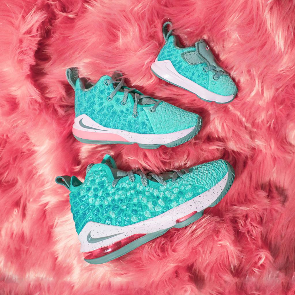 lebron 17 turquoise
