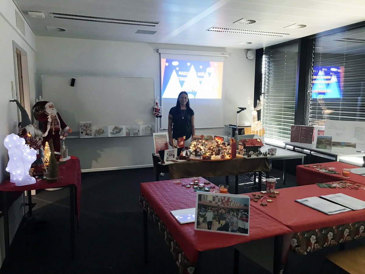 esm_g's tweet photo. Des grands bravos à l'ensemble de la volée ESM EVENT - diplôme en communication événementielle 2019-2020 qui achève avec succès sa formation!
Joli décor et ambiance de Noël lors du travail de diplôme pour terminer ce cursus innovant. 👏🎓

#ESM #ESMevent #diplome #evenementiel https://t.co/FCS2HsQOc4