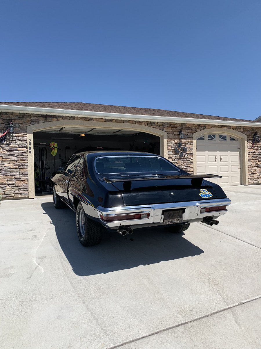 jaredwayneparks's tweet image. My dad has wanted one of these since he was 17, and this one finally showed up in the driveway last night 😍🔥😎#GTO #Judgin
