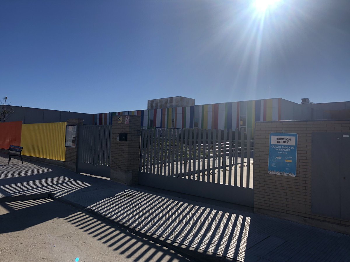 AnaGuarinos's tweet photo. CEIP Señorío de Muriel #TorrejonDelRey
1.- Primer CEIP que se cierra en la provincia #Guadalajara
2.- Lo cierra el @pscmpsoe @garciapage
❌La Consejera no ha “dado la cara” en Comisión  
❌Falta de información, transparencia, planificación 
❌Incumplimiento normativa...
Así no!! https://t.co/X23IJ8VvsY