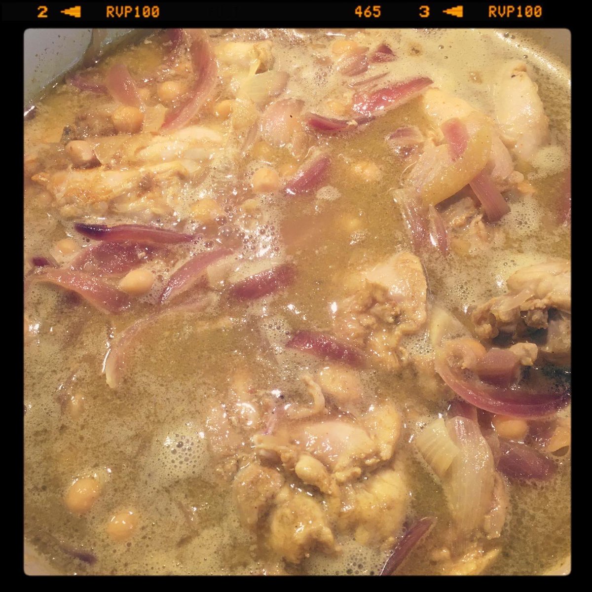 Lulutantan's tweet photo. Dug out this @foodat52 recipe for chicken tagine at the weekend. It was #delicious & Iβll definitely be cooking it again soon! #deliciousfood #relaxandcook #foodie #foodielife #weekendchef #weekendcooking #weekendfood #londonlife #londoncooking #cookinginlondon #livingmybestlife https://t.co/r7OkmGvEPg