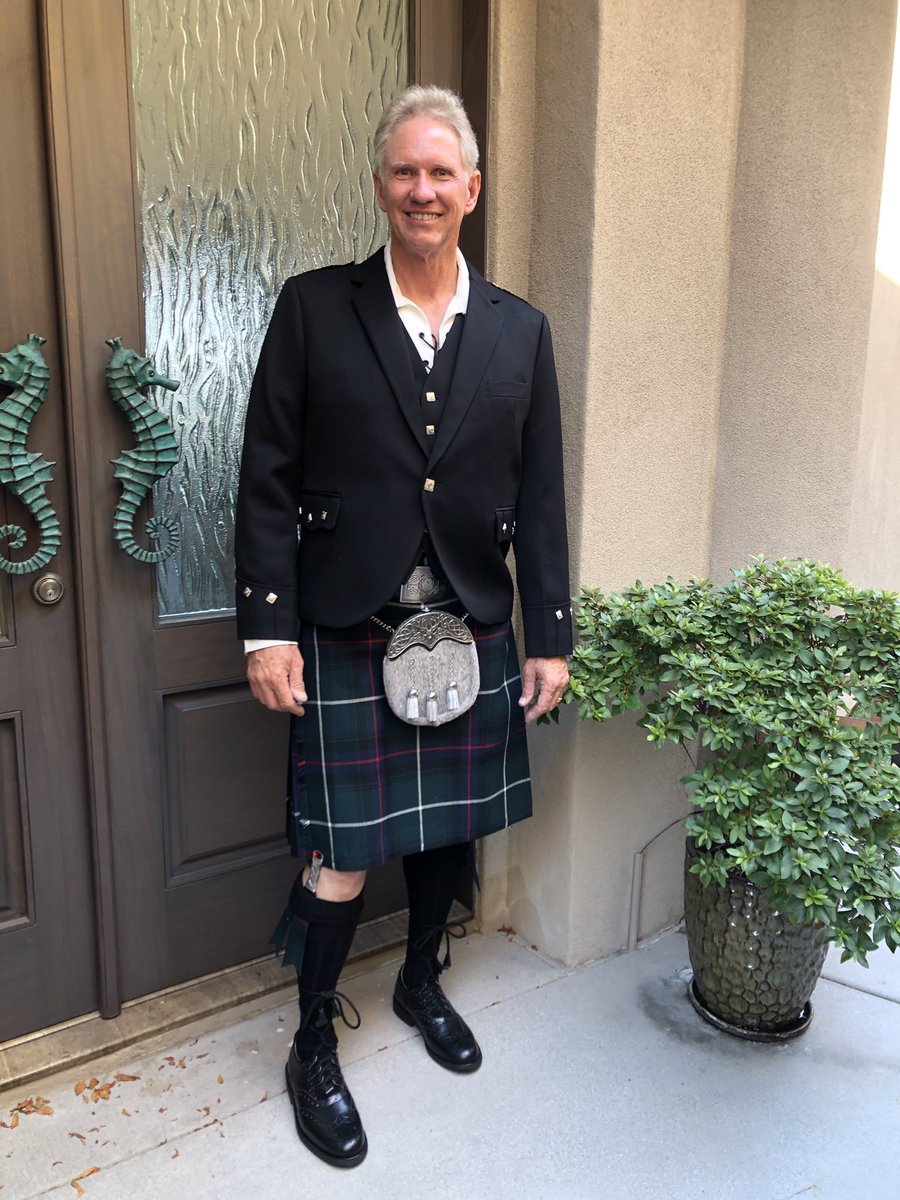 ScotIrishShop's tweet photo. Recent customer proudly wearing his new kilt attire all purchased from us! #kiltexperts #bespokekilts #clanmacdonald #scotirishshop #celticcornercoronado #scottishtreasures https://t.co/MhDdVveCop