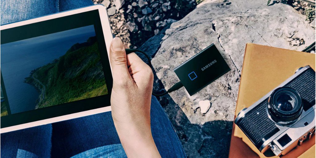 macway_fr's tweet photo. Le capteur d'empreintes intégré au #T7Touch vous permet de protéger l'accès à vos données à l'aide de la #technologie de chiffrement AES 256 bits. Vous pouvez enregistrer jusqu'à 4 empreintes différentes 🔥
👉 https://t.co/RlzRyguU8M https://t.co/ihnJ1lw9tx
