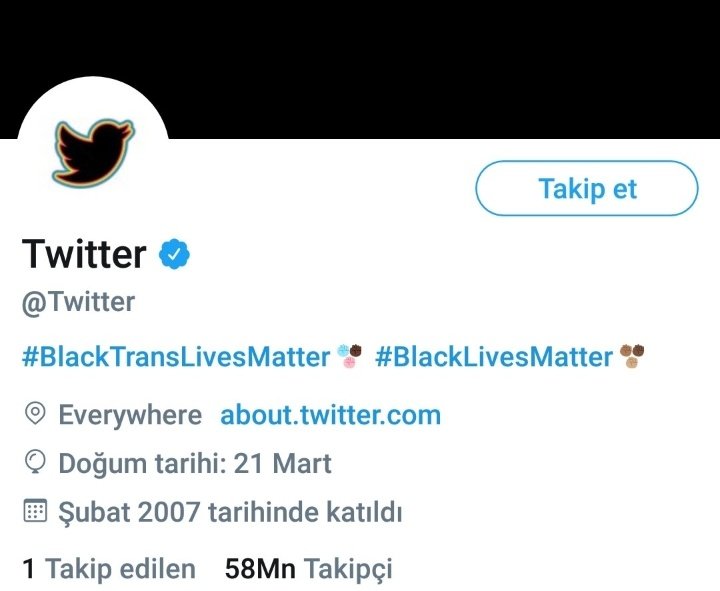 LGBT üzerinden prim yapan LCW yi kınıyorum zaten bir LBGTI bireyi bu tarz vizyonsuz bir magazadan degil daha üst markalardan alısveriz yapıyor bilin istedim . LGBTI Kınadagınız platromun işaretine bakarsanız . Gerçekleri görürsünüz. #LCWaikikiBoykot