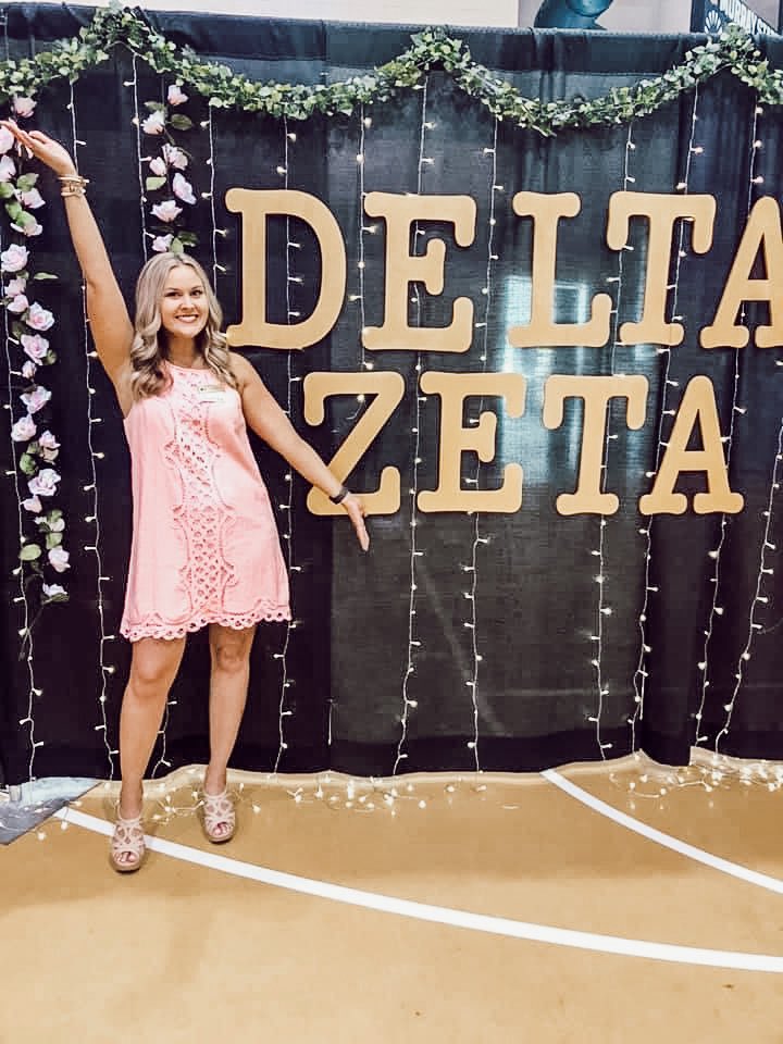 Have you signed up for recruitment yet? Only •44• more days until we get to meet all the PNM’s! ✨ #gogreek 

Use the link in our bio to register today!