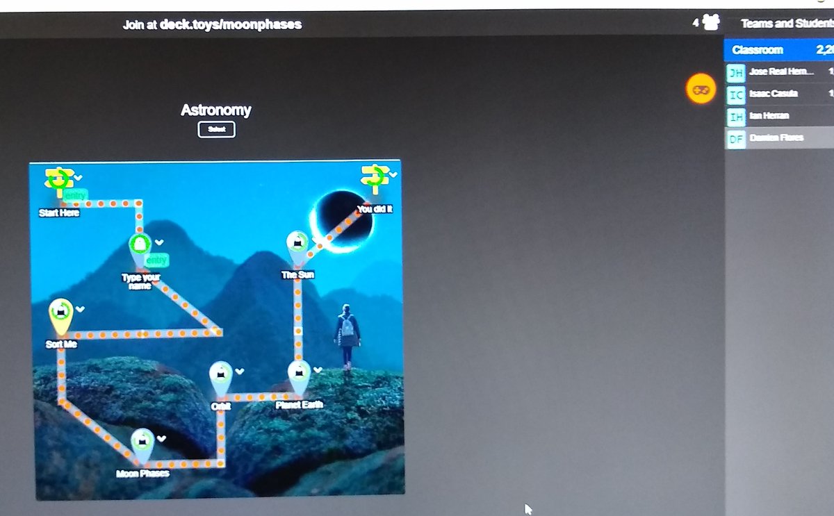 damartinez01's tweet photo. Great job using your math skills to unlock the locks to learn about astronomy. @edventure_AISD #AldineSummer #chooseyourlanding #RiskyReels https://t.co/CvwUVBhRCB
