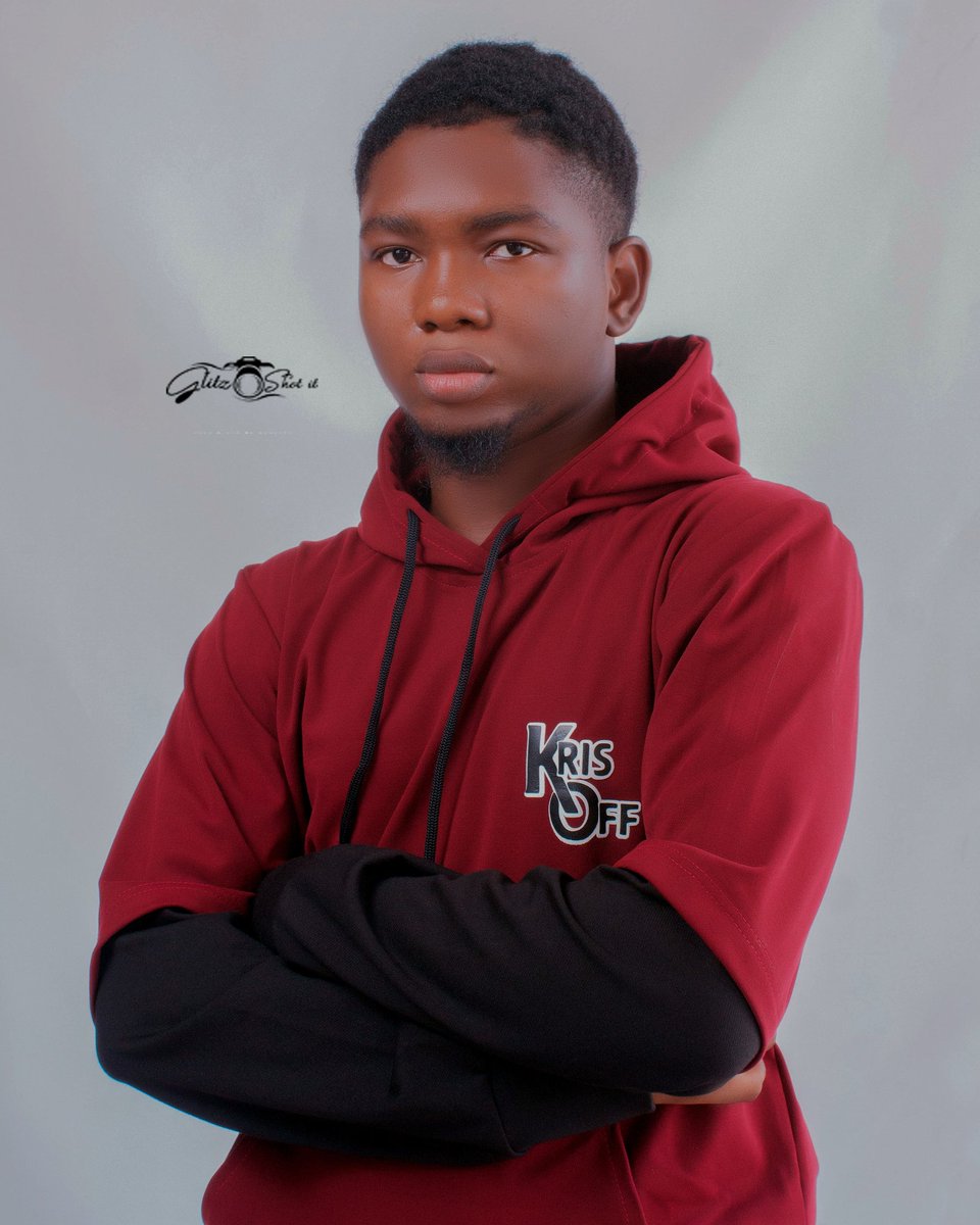 krisoff001's tweet photo. Hoodie available in various colour mixtures
#hoodie
#black
#krisoff
#krisiff001 https://t.co/EysRUYdSuW