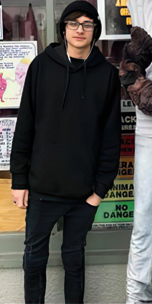 MrAndyNgo's tweet photo. Rollin Tristan Fodor, 18, has been arrested &amp; charged w/felony riot &amp; felony arson related to the attempted burning of the @PortlandPolice North Precinct during a recent #antifa riot. Fodor has a history of being a runaway teen. https://t.co/slCppKB8PA https://t.co/LcnEfs4biN https://t.co/qrgK94Ca27