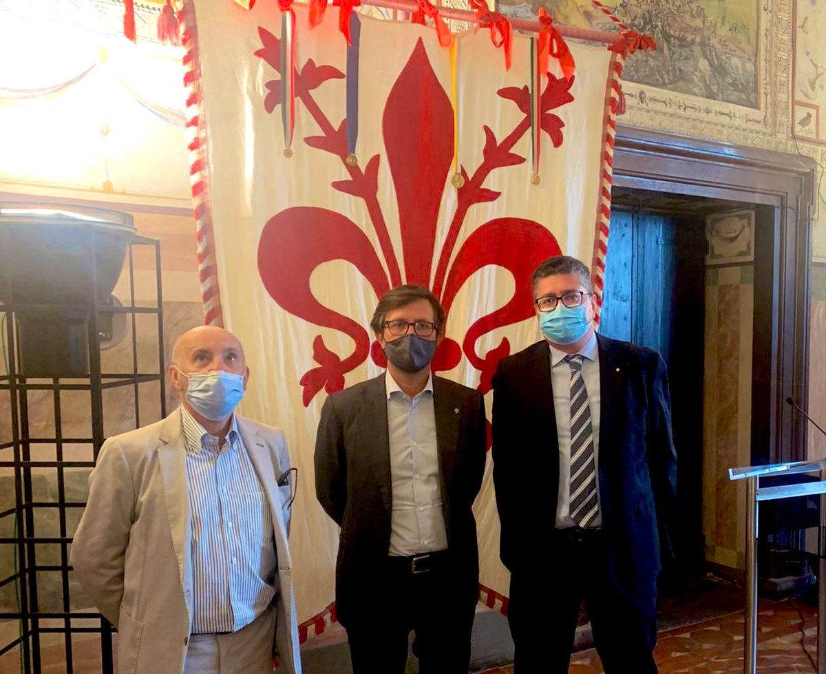 Dario Nardella (@darionardella) on Twitter photo Con Paolo Salvadeo e Alessandro Zanino di #ElEn azienda del territorio leader nel settore #laser a livello internazionale, tra i primi a sostenere il fondo #RinasceFirenze. Si riparte con l’energia e la passione di chi ama la nostra città. ⚜️ <a href="/comunefi/">Comune di Firenze</a> Con Paolo Salvadeo e Alessandro Zanino di #ElEn azienda del territorio leader nel settore #laser a livello internazionale, tra i primi a sostenere il fondo #RinasceFirenze. Si riparte con l’energia e la passione di chi ama la nostra città. ⚜️ <a href="/comunefi/">Comune di Firenze</a>