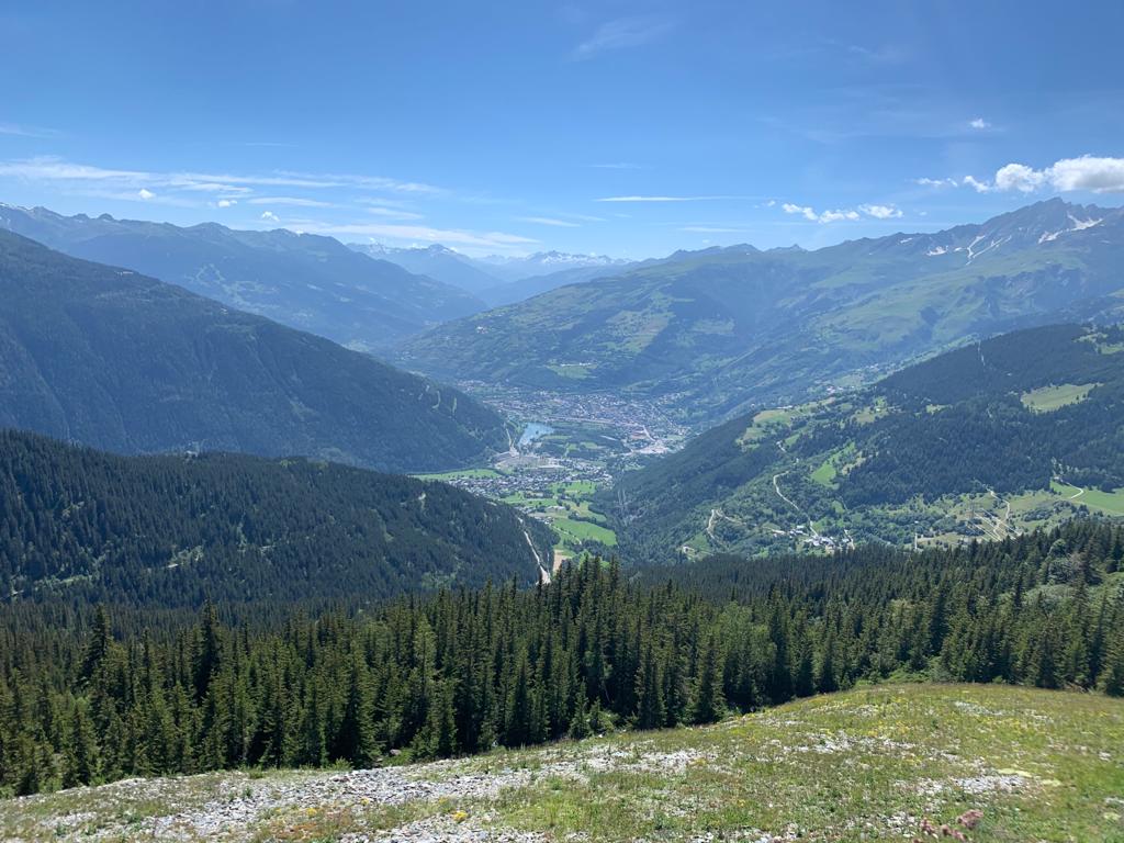 equip_core's tweet image. Une bonne journée de travail!  Un voyage d'affaires réussi pour notre équipe commerciale en #France!  Le paysage et la météo incroyables sont bien sûr un bonus! Nous ne pouvons pas nous empêcher d'être un peu jaloux de ces vues!  😍🏞 Bien joué l’équipe!