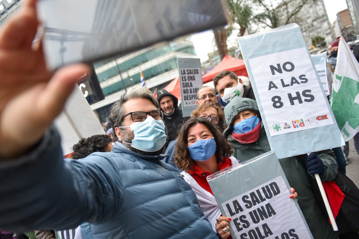 MartinPITCNT's tweet photo. Movilizamos con l@s compañer@s de la @fus_avanza en reclamo por las condiciones laborales, no más despidos y envíos al seguro de PARO en la Salud. https://t.co/wzhuABVoVT