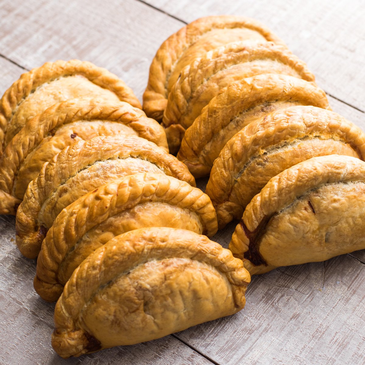 CornishBakery's tweet photo. Today is a very special day in The Cornish Bakery history because as of today we are making our famous #Cornish pasties available NATIONWIDE! That's right, we're now delivering!  🚙 💌 💙

Visit https://t.co/Ql9sJ05Qcq to place your order 📮 https://t.co/G6lCtCP2Ke