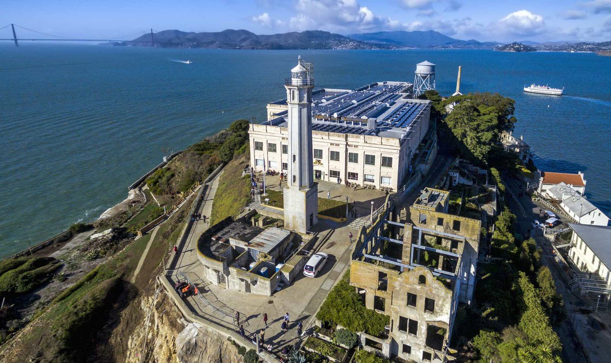 Impel Down // Île d’Alcatraz dans la baie de San Francisco (ancienne prison fermée en 1963)