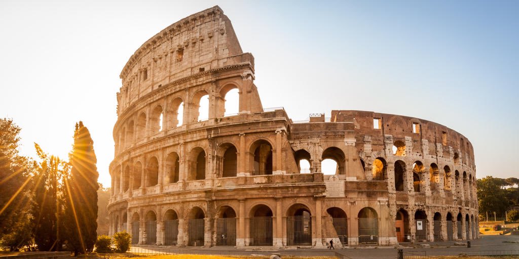 Dressrosa Colosseum // Colisée de Rome en Italie