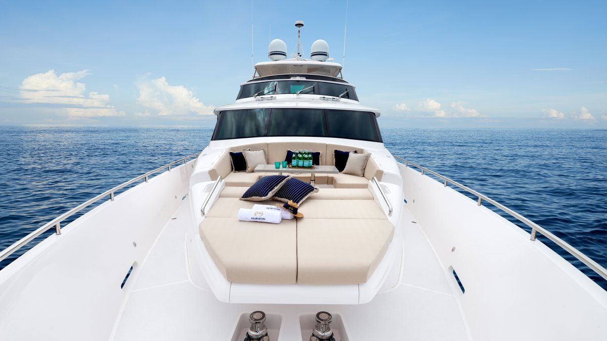 HorizonYachtUSA's tweet photo. Come step aboard the elegant new #RP100, designed for the Australian market but universal in appeal. #DefineYourHorizon
Learn more ➡️ https://t.co/PUcX01dytf https://t.co/hQex2c5ea5
