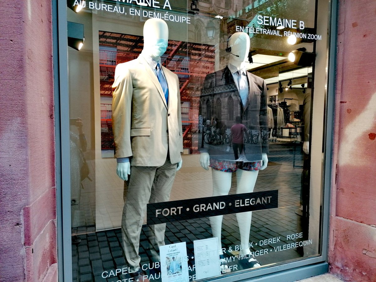 Simone, tourist tweet media