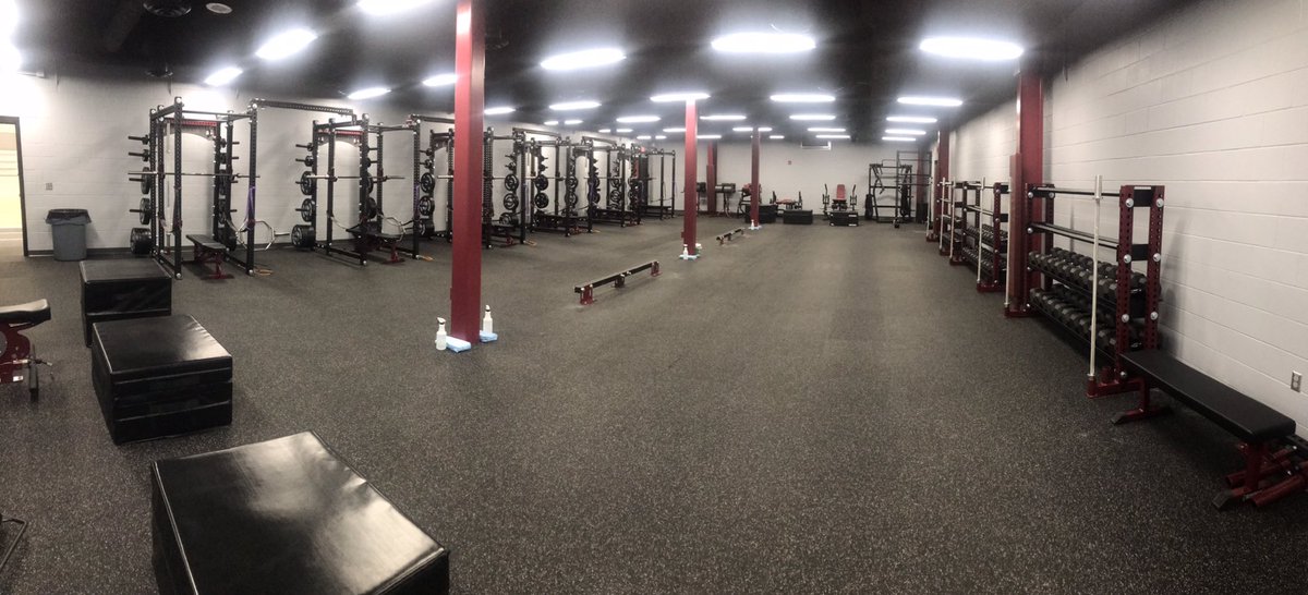 Warrior Weightroom all ready for Day 2 of summer workouts! We have had two great days of training so far, so let’s finish out the week strong Warriors!! 
@Sorinex 
#warriorstrength #wdwarriors #wesdel #sorinex #sportperformance #strengthandconditioning #training #weightlifting