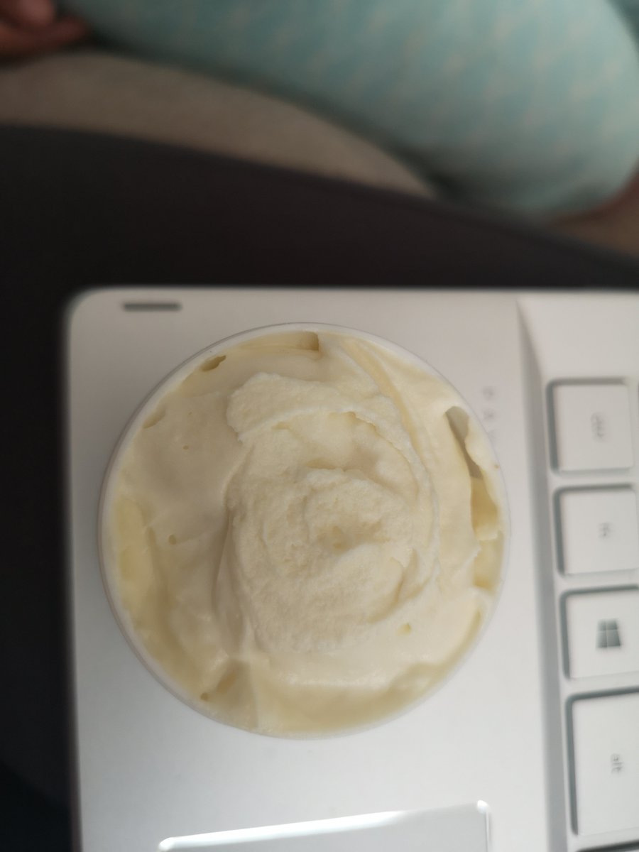 CarolSelections's tweet photo. Body butter. Works extremely well on all skin conditions including dry skin. You literally see your skin soaking up this goodness. #eczema #dryskin #notoily #allnaturalproducts #organic 💯 #butterboo #massage #hairfood #liptherapy #handtherapy https://t.co/dQvfXDq1n0