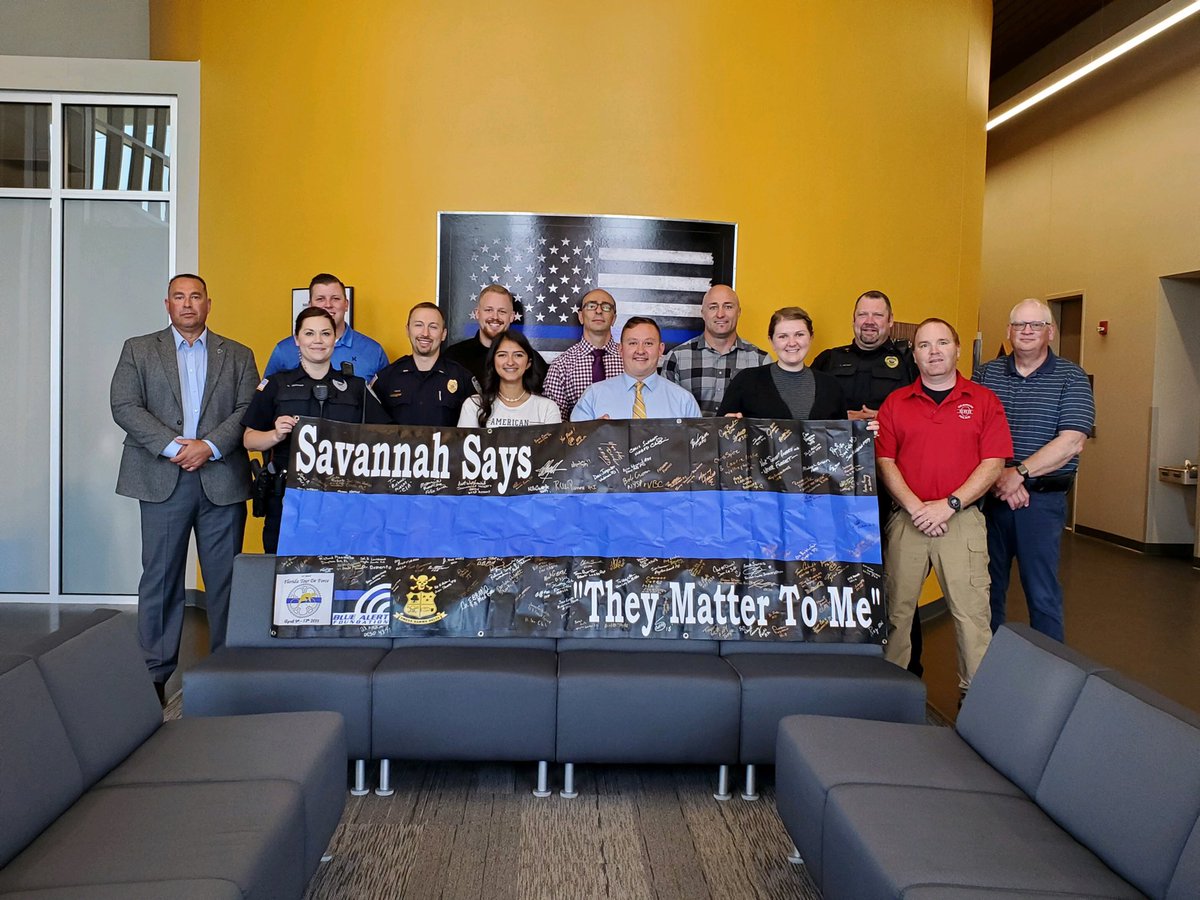 Dickinsonpd's tweet photo. @Dickinsonpd had a very special visitor @SavannahSaysThanks. We really appreciate the thank you cards and your support. Safe journeys. #theymattertome #makeadifference #myheroes https://t.co/UgfIZIzNfF