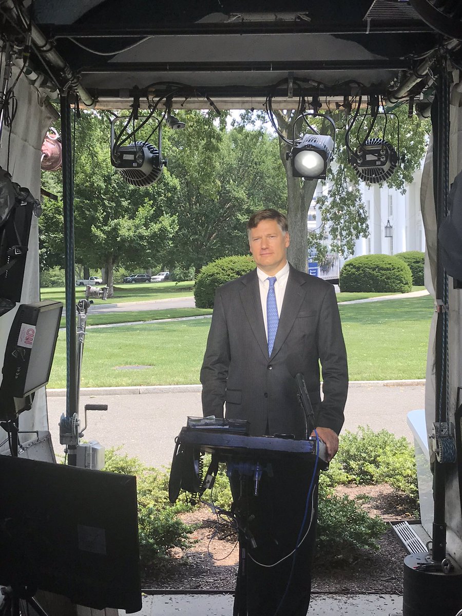 anthony_cruz45's tweet photo. At the White House: @USAmbMex Christopher Landau speaks in English and Spanish to the media on strengthening the US-Mexico relationship. 🇺🇸🇲🇽 https://t.co/hFao0H5zvI