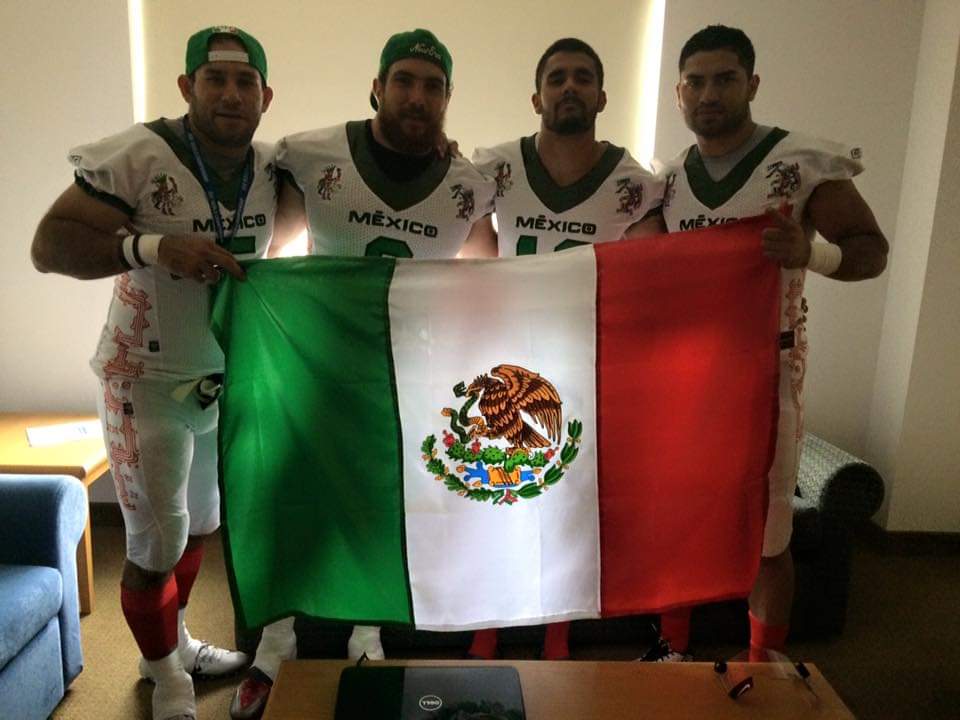 Con mis Roomies 
Jorge Valdez LB UANL, Fernando Lozano LB UNAM y Ricardo Cervantes WR UACH, antes del partido vs USA, en el mundial IFAF en Canton, OHIO, US 💪🏽😎🏈🇲🇽
#footbalparatodos
#RepresentMexicanoFootball
#2015WorldCup