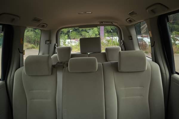 Amembamagufuli_'s tweet image. I have this 2012 Toyota Noah that I'm selling at 1.5M