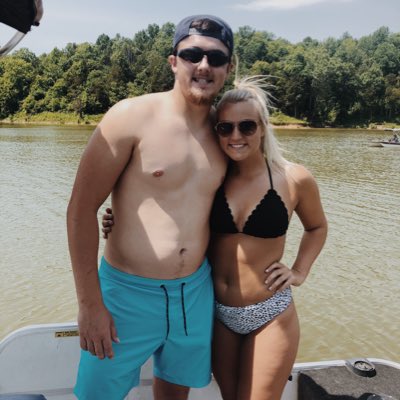 haileybrooke6's tweet photo. #NewProfilePic https://t.co/UwD1McAdyR
